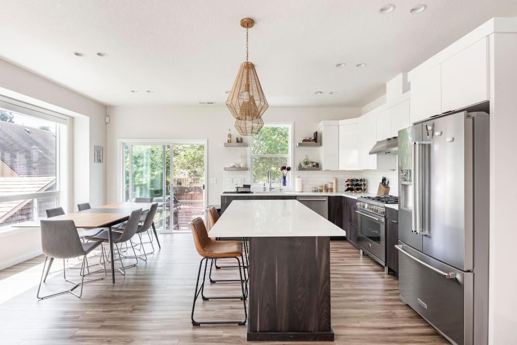 Comfy Family Home, Walkable Neighborhood + Patio! Πόρτλαντ Εξωτερικό φωτογραφία