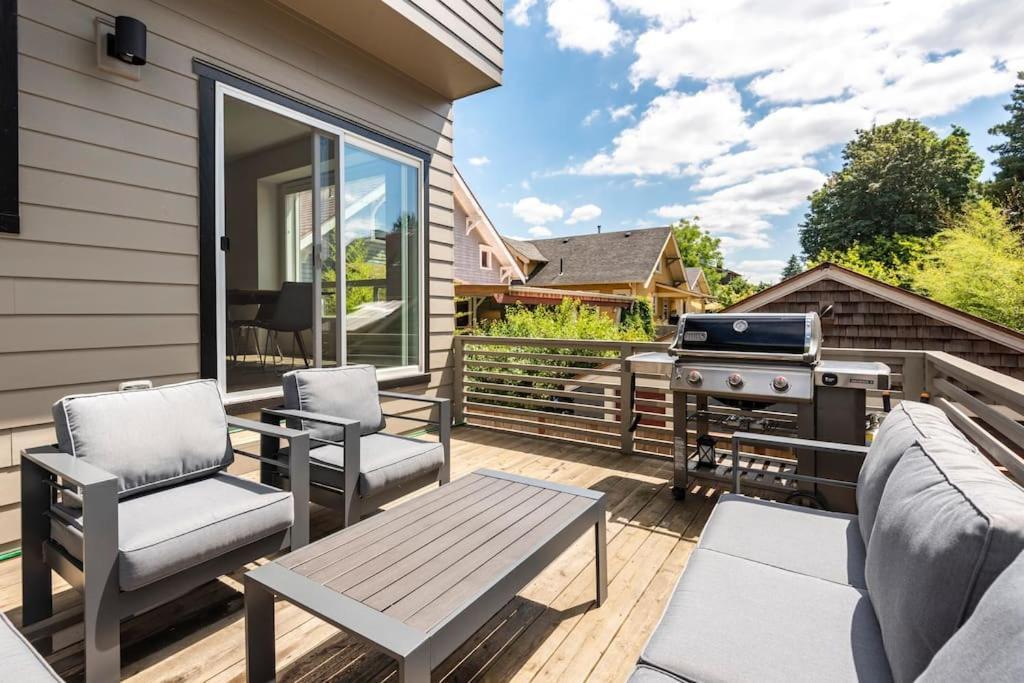 Comfy Family Home, Walkable Neighborhood + Patio! Πόρτλαντ Εξωτερικό φωτογραφία